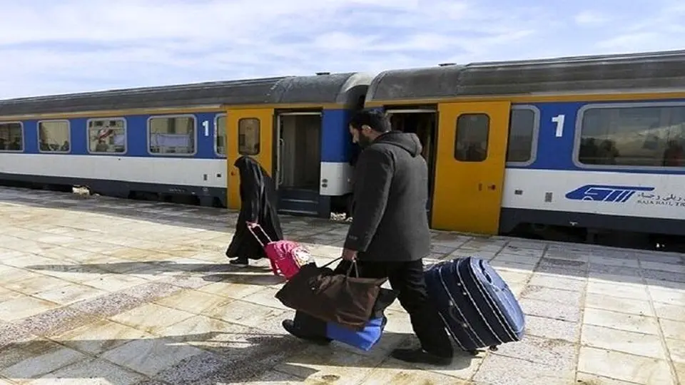 پرداخت وجه کنسلی بلیت قطار ۴۰ روزه شد / اعتراض مسافران