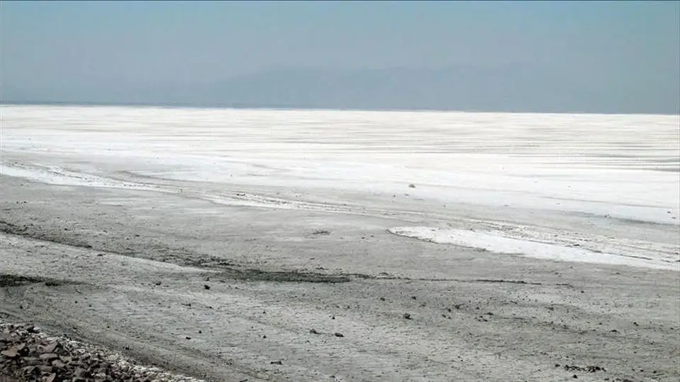 اوضاع دریاچه ارومیه بحرانی است