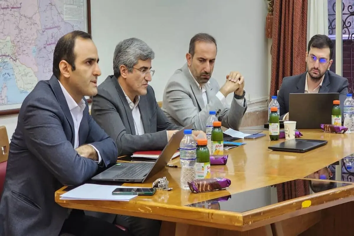 دعوت بی‌پاسخ تامین اجتماعی در نشست بیمه اجباری رانندگان پلتفرمی