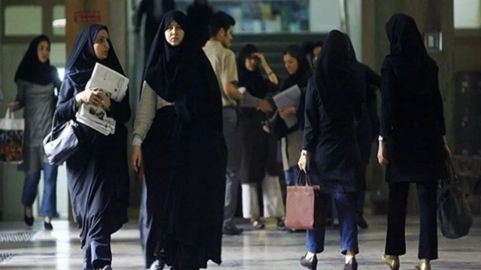 اولویت اول برای زندگی زنان باید حضور در خانواده باشد نه فعالیت اجتماع