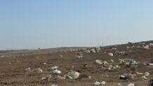 مزارع کشاورزی یک روستا زباله‌دانی شد+ عکس