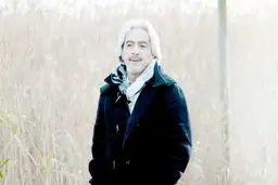 خندیدن در دل هراس
