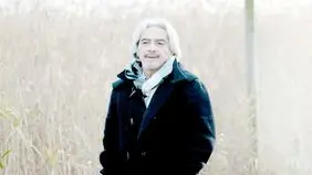 خندیدن در دل هراس
