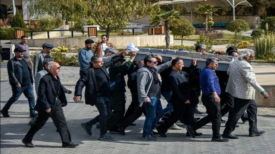 گزارش تصویری از خاکسپاری همایون ارشادی + عکس