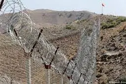 عراق در امتداد مرز با ایران سیم خاردار می کشد

