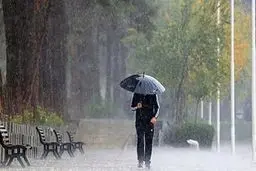 بارش باران و ترافیک نیمه‌سنگین در برخی محورهای مواصلاتی کشور