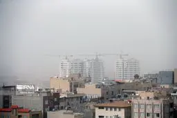 وزش باد در تهران در طی ۲۴ ساعت آینده ادامه دارد