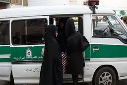 گشت ارشاد؛ قانون یا فراقانون؟
