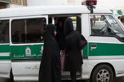 گشت ارشاد؛ قانون یا فراقانون؟
