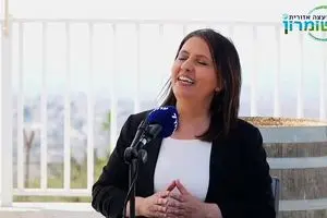 وزیر صهیونیست: فلسطینیان باید از کرانه باختری همانند غزه اخراج شوند