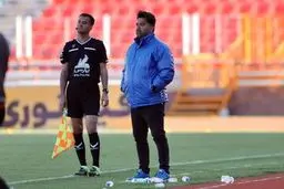 واکنش سرمربی چادرملو به حرکت منشوری شجاع خلیل زاده