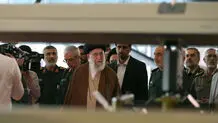 بازدید رهبر انقلاب از نمایشگاه دستاوردهای نیروی هوافضای سپاه 
