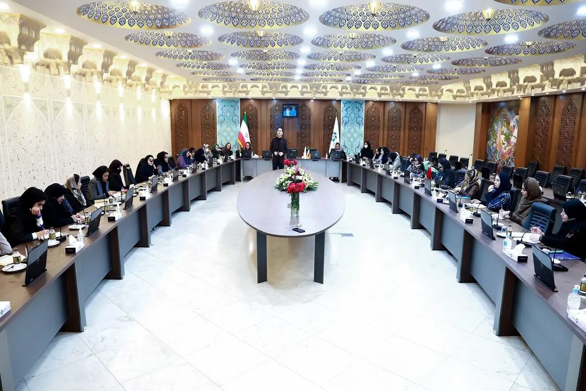 انطباق سرفصل‌های دوره عالی مدیریت ویژه بانوان کارآفرین با مباحث مشترک جهانی 