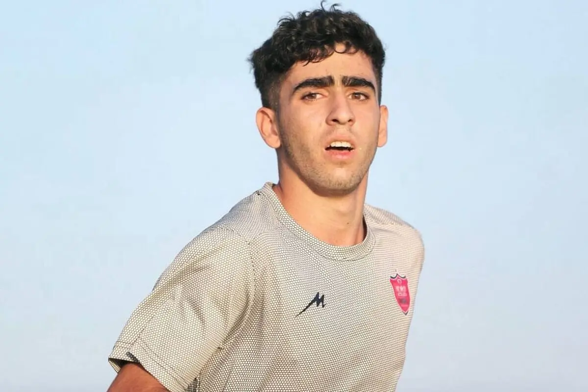 بازیکن پرسپولیس راهی گل گهر شد
