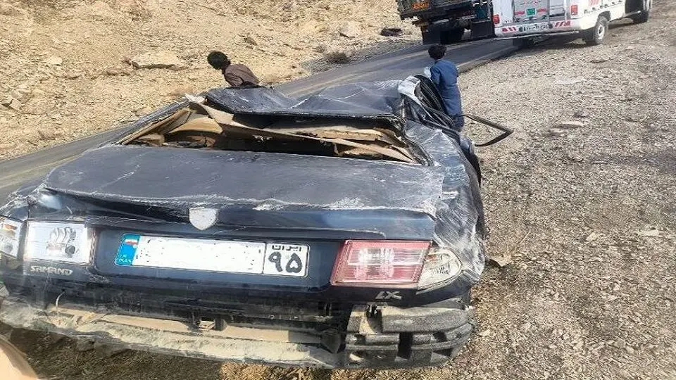 واژگونی خودروی سمند در جاده خاش به ایرانشهر ۲ کشته بر جا گذاشت