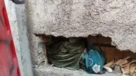 نجات معجزه‌آسای زن بمی بعد از ۴ روز حبس بین دیوار/ ویدئو و تصاویر