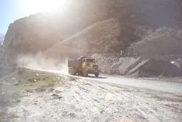 کاهش آلودگی هوا در جاده هراز با تعطیلی معادن شن و ماسه
