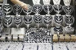 قیمت نقره امروز یکشنبه ۲۶ مرداد ۱۴۰۴/قیمت نقره کاهش یافت