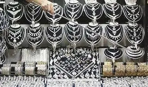 قیمت نقره امروز ۶ آبان ۱۴۰۴/ نقره ۱۰۰۰ تومان دیگر ارزان شد

