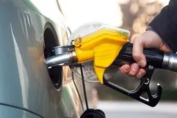 محدودیت کارت بنزین از ۵شنبه برطرف می‌شود ؟ /انتقال بنزین به تهران ادامه دارد 