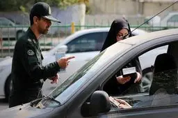 پلیس: ارسال پیامک کشف حجاب به سرنشینان خودروها همچنان انجام می شود