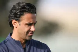 فرهاد مجیدی تیم گرفت