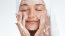 3 فیس واش برتر برای پوست های مختلط و چرب