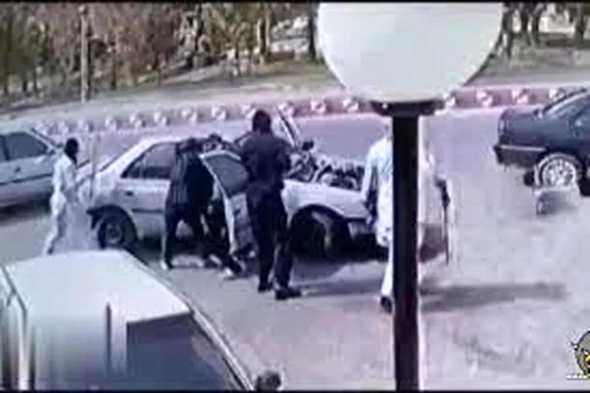 لحظه وحشتناک آدم‌ربایی مسلحانه در زابل/ ویدئو

