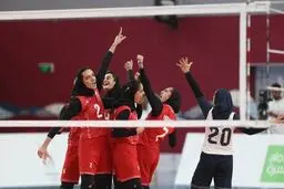 پیروزی مقتدرانه والیبالیست های زن ایران برابر اندونزی