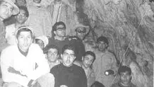 سر به روی شانه‌‌ کوه