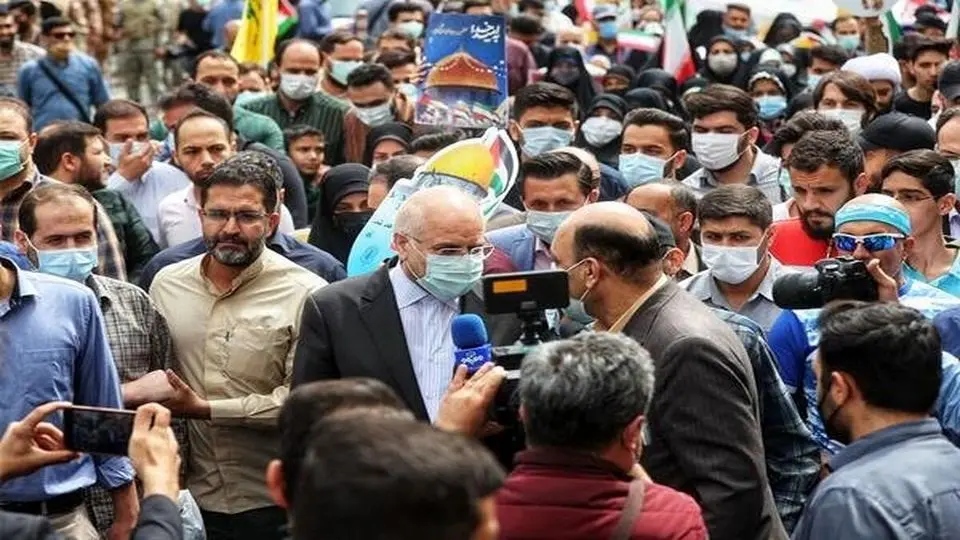 ویدئوی جنجالی از قالیباف در راهپیمایی۲۲ بهمن/ اینکه خانواده آدم به ترکیه برود، گناه است؟/ فیلم