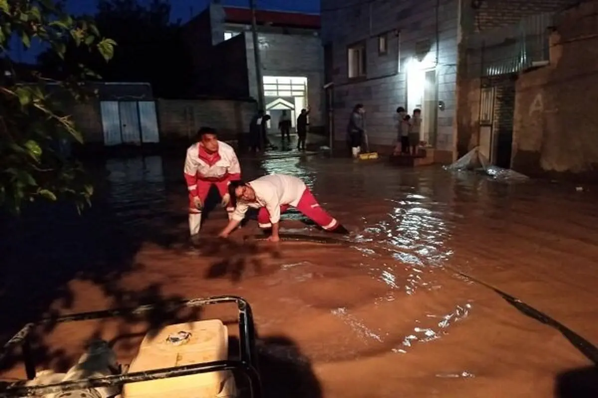 امدادرسانی فوری به سیلاب‌زدگان درمیان
