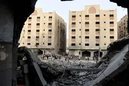 دفن شهدا داخل بیمارستان شفا در غزه