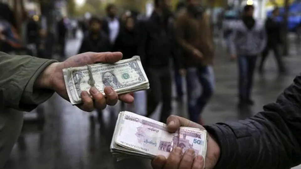 قیمت دلار و یورو؛ شبانگاه دوشنبه ۲۷ مرداد ۱۴۰۴/ دلار مسیر صعود را در پیش گرفت