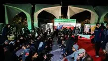 افطاری جمعی از مردم مقابل دانشگاه تهران + عکس