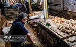 تصویر جالب از کسبه رشتی در حال تماشای دربی