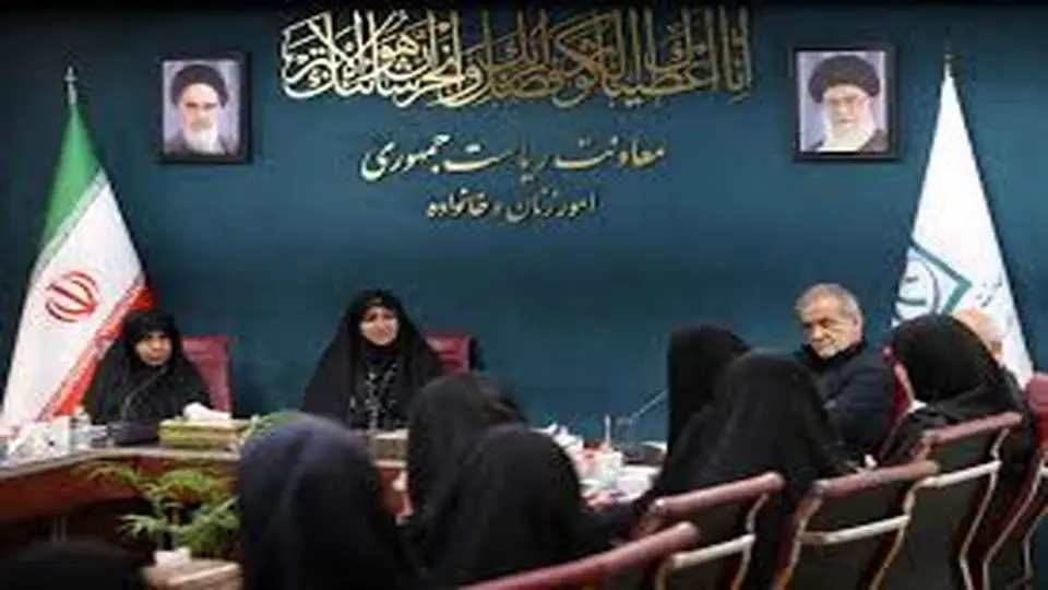 نباید مردم را به خودی و غیرخودی تقسیم کنیم
