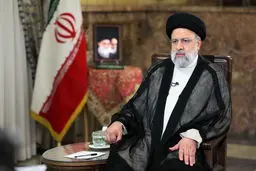 عصبانیت «ایران» از نحوه پوشش دیدار رئیسی با مراجع تقلید/ خودمان از مشکلات اقتصادی خبر داشتیم!