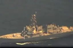  Iran Army UAV keeps US warship under surveillance for 24 hrs