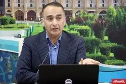 فرونشست در ملک شهر اصفهان/حفره ۶ متری در باند کندروی خیابان بهارستان ایجاد شد
