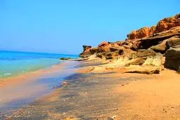 ساحل نقره ای قشم؛ جادوی شن‌های درخشان جنوب ایران