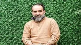 رضا امیرخانی در بخش مراقبت‌های ویژه 

