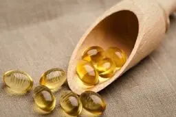 مصرف زیاد این ویتامین می‌تواند منجر به رقیق شدن خون شود
