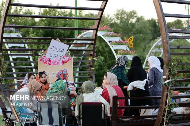 افتتاحیه جشنواره گل ها در ارومیه