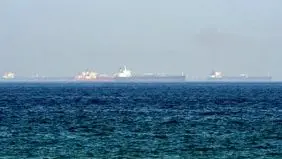 ادعای شرکت انگلیسی درباره تغییر مسیر یک نفت‌کش به سمت آب‌های ایران 