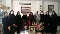 تقدیر از مادر و همسر مدافع سلامت و همسر یکی از کارکنان فداکار آبفای استان اصفهان