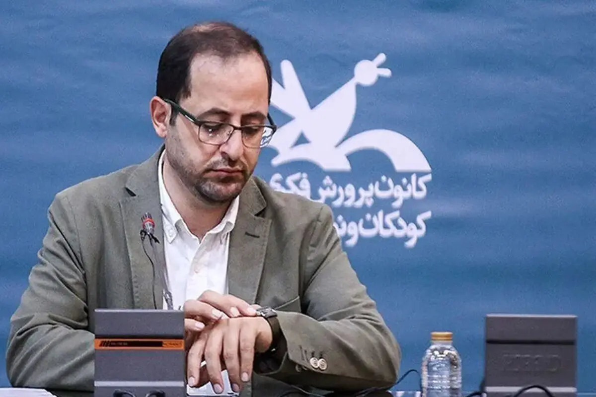 اتفاق عجیب در مراسم امضای کتاب فاضل نظری

