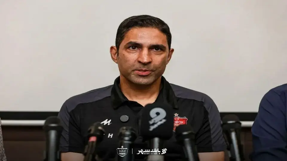 کنایه سرمربی پرسپولیس: جام ها را به دلیل خاطرات نمی دهند