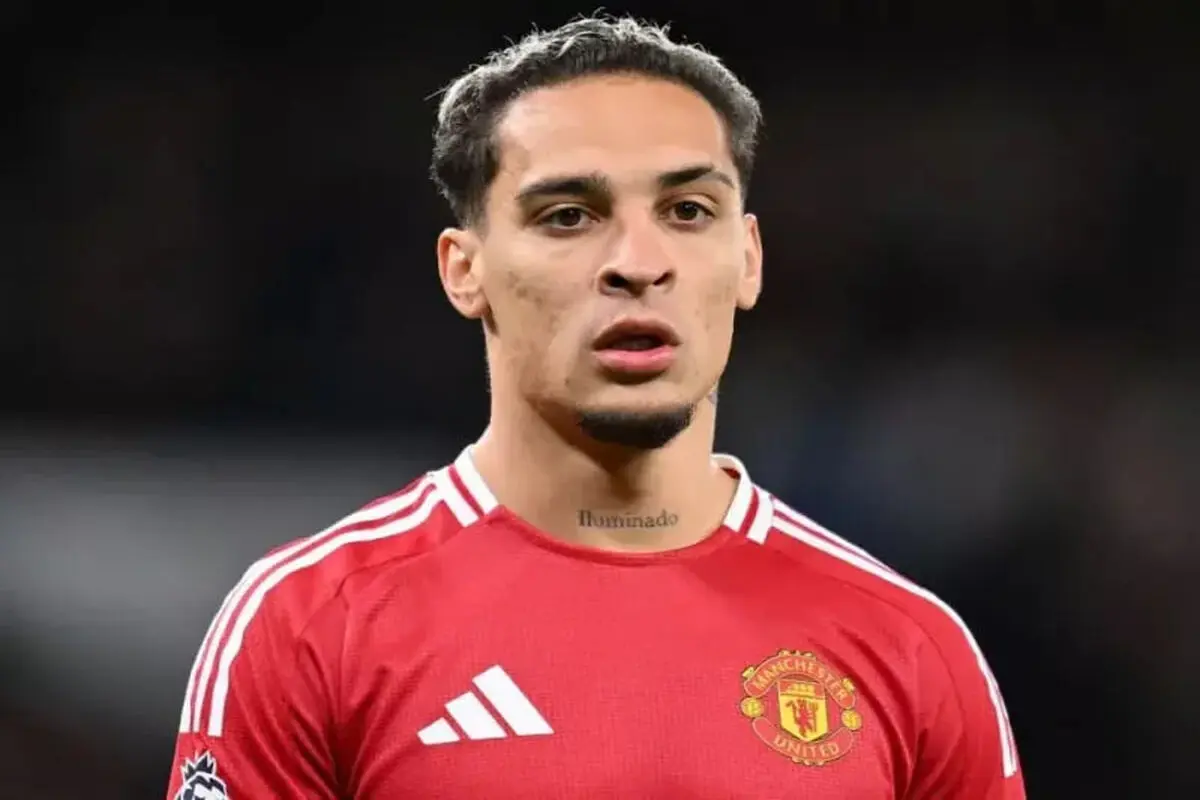 فرار آنتونی از منچستر یونایتد / بازیکنی که ۵ روز غذا نخورد