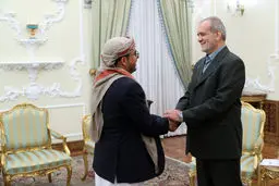 در دیدار رئیس هیات مذاکره‌کننده حوثی‌های یمن با پزشکیان چه گذشت؟/ عکس